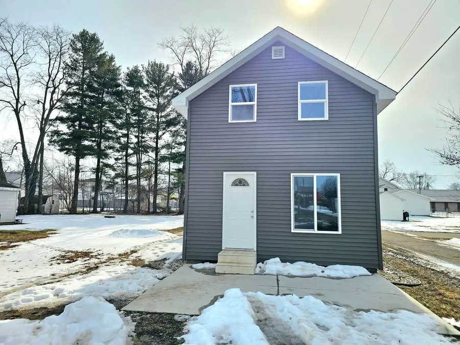 108 E Murray Avenue, White Pigeon, MI 49099 - #2