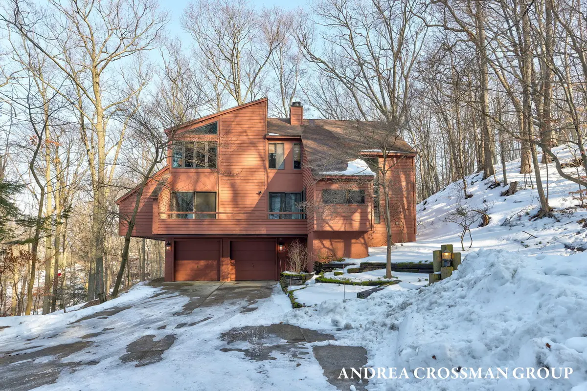 18344 N Shore Estates Road, Spring Lake, MI 49456 - #1