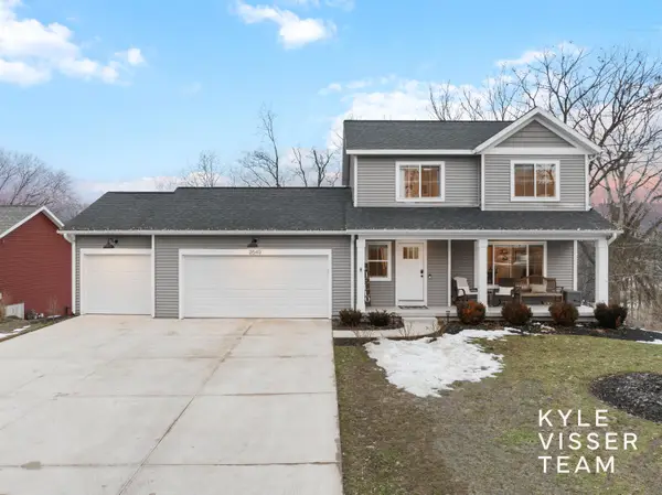 2649 Dean Lake Avenue Ne, Grand Rapids, MI 49505