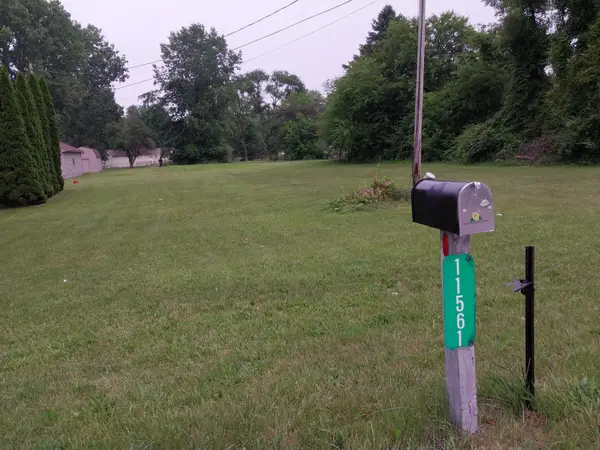 11560 S Dixie Highway, Erie, MI 48133