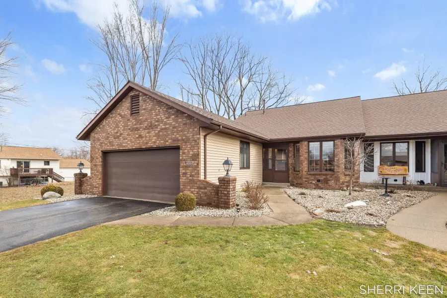 4010 Grandview Terrace Sw #66, Grandville, MI 49418 - #2