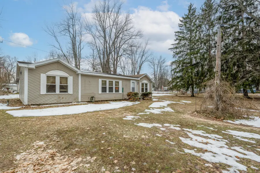 25627 Marquette Road, Dowagiac, MI 49047 - #2