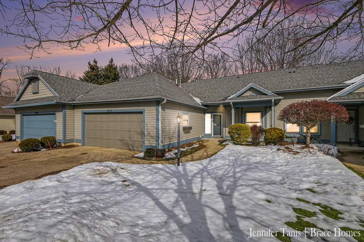 2131 Tree Ridge Drive Se, Grand Rapids, MI 49508 - #1