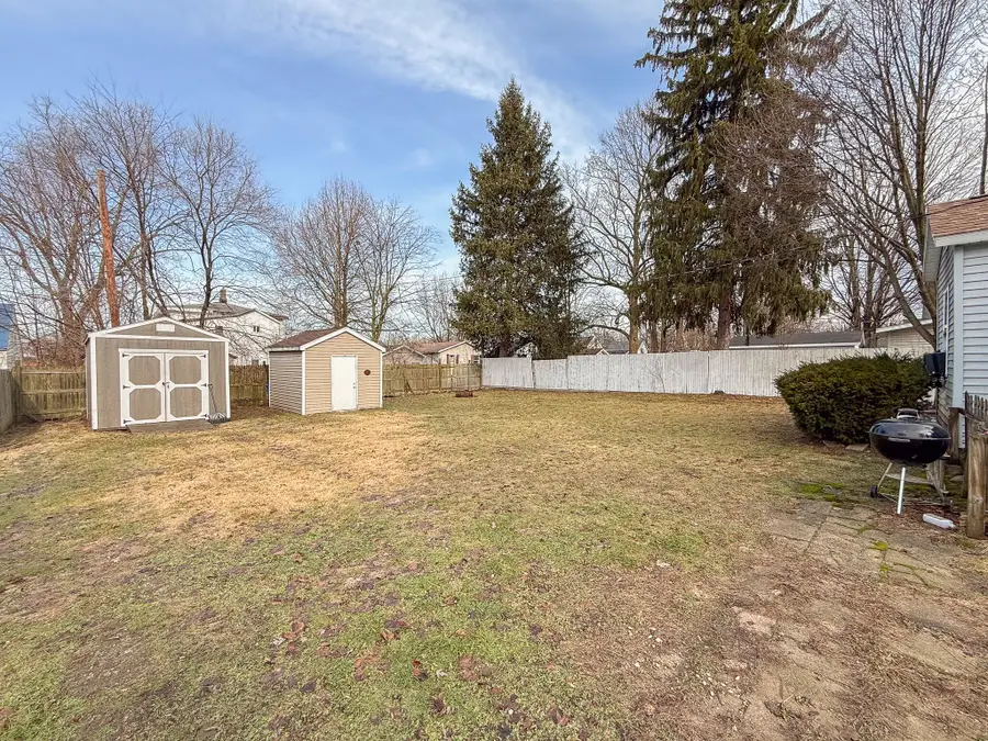 409 W Railroad Street, Dowagiac, MI 49047 - #2