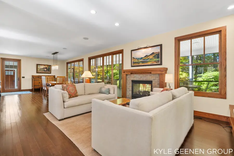 138 W Shore Woods #10, Douglas, MI 49406 - #3