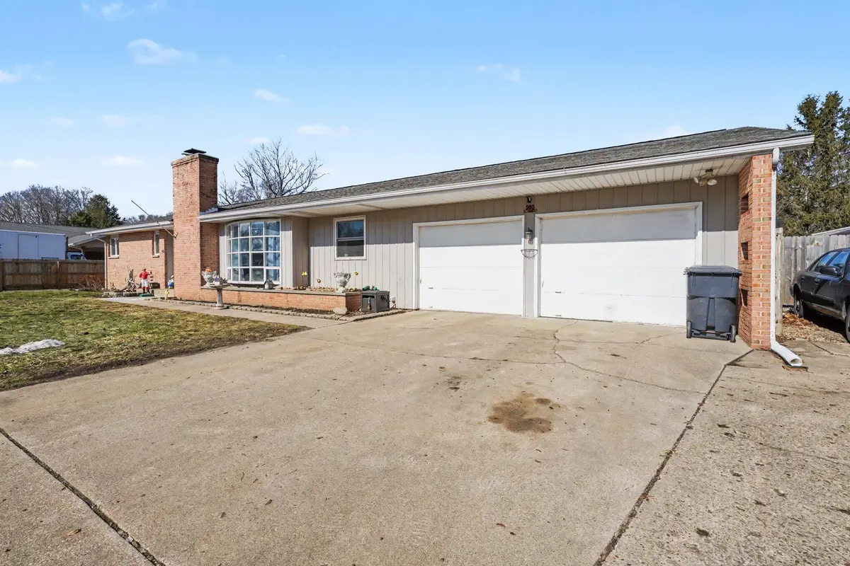 203 E Vienna Street, Schoolcraft, MI 49087 - #1
