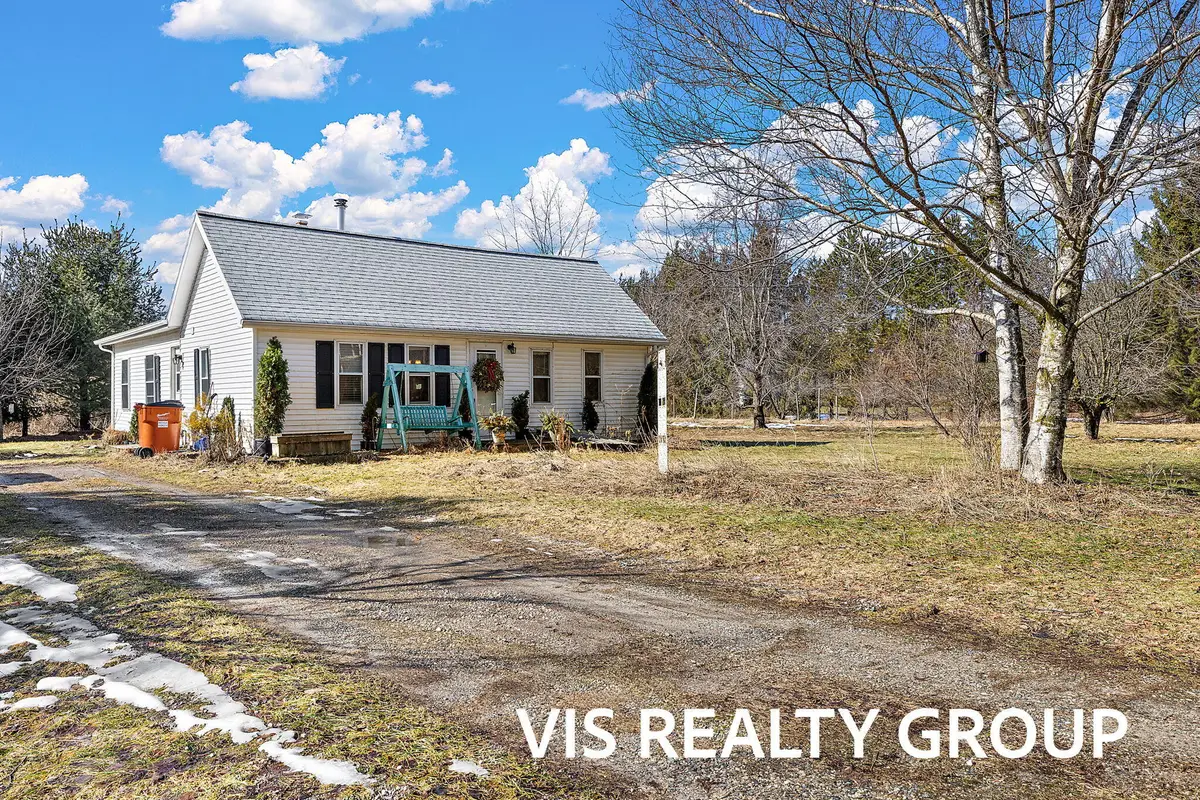 8775 Nugent Avenue Ne, Rockford, MI 49341 - #1