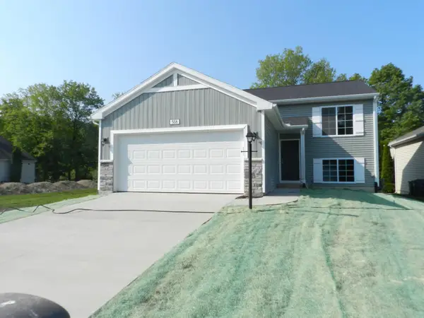 558 Swan River Drive, Benton Harbor, MI 49022