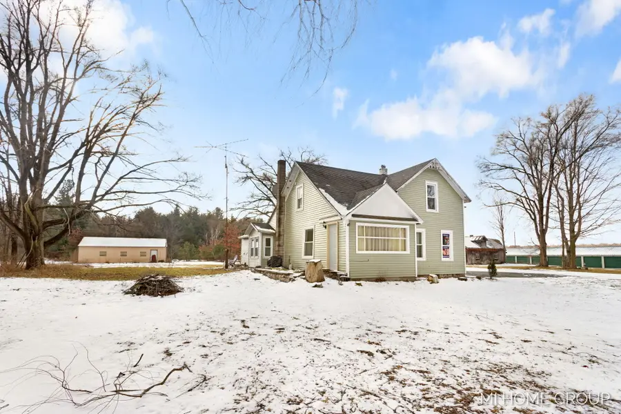 20449 W Howard City-edmore, Howard City, MI 49329 - #2