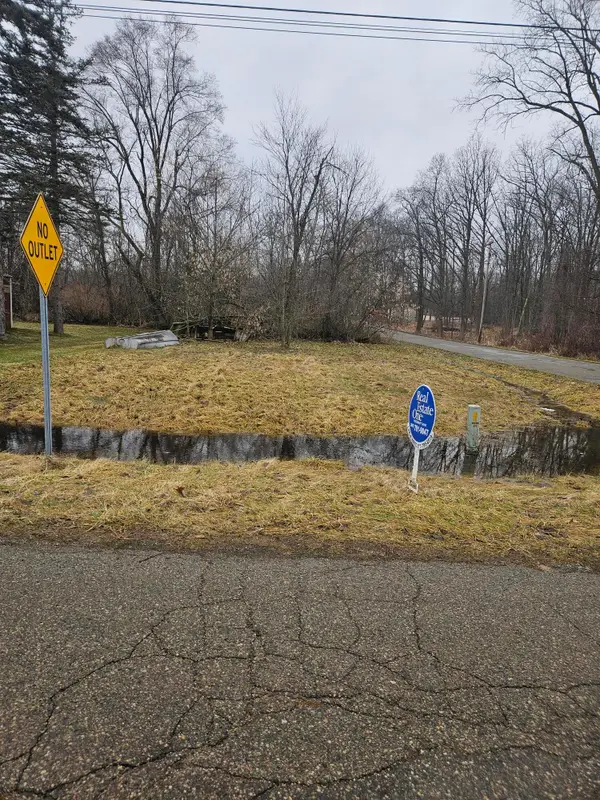 5901 Monroe Road, Olivet, MI 49076