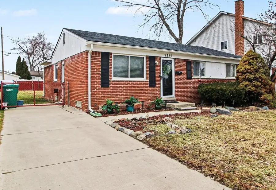 9286 Chamberlain Street, Romulus, MI 48174 - #3