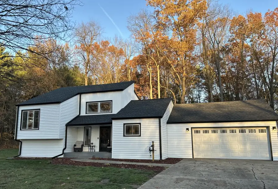 70631 Sunrise Drive, Edwardsburg, MI 49112 - #2