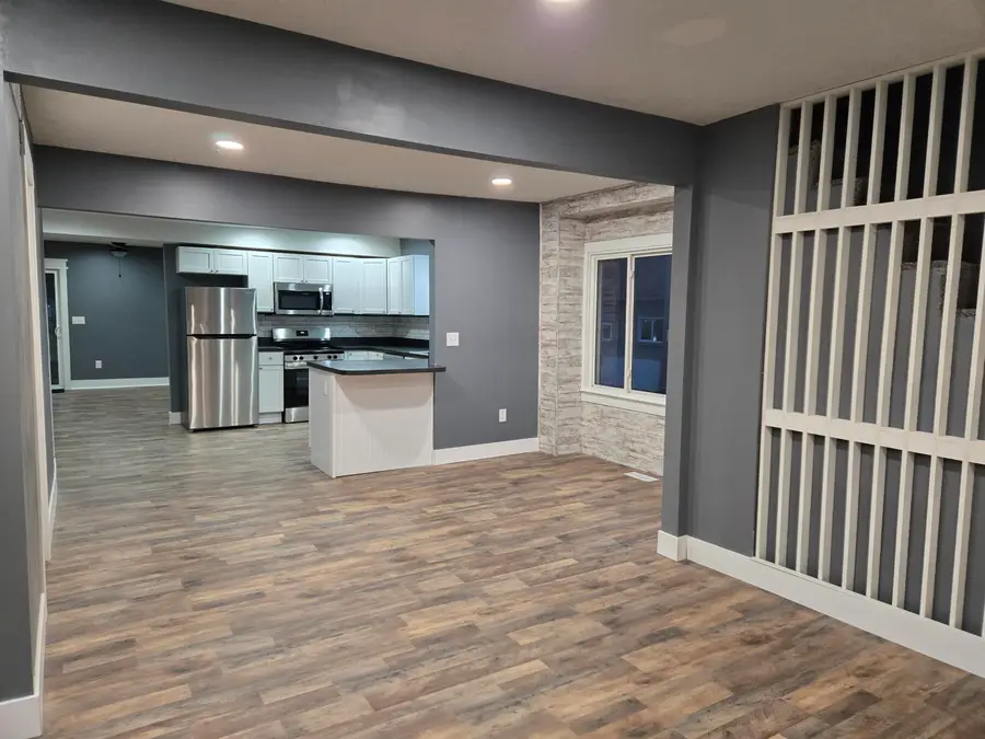 114 W Berry Avenue, Lansing, MI 48910 - #2