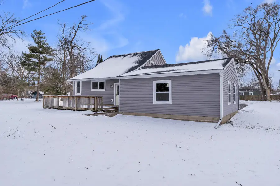 9045 Hillcrest Drive, Whitmore Lake, MI 48189 - #2