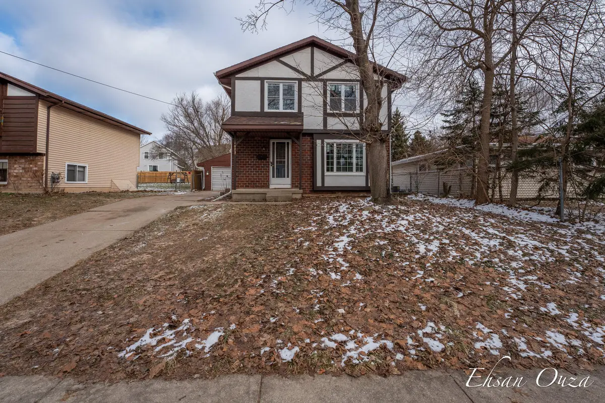 1073 Sweet Street Ne, Grand Rapids, MI 49505 - #1