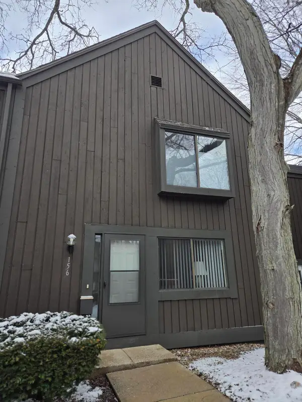 156 Carberry Hill Court, Kalamazoo, MI 49006