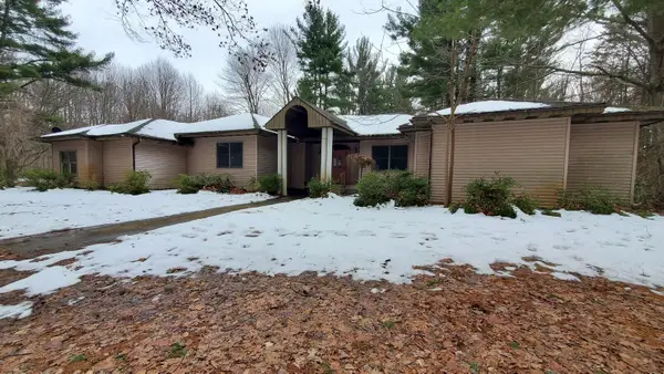 2833 58th Street, Fennville, MI 49408