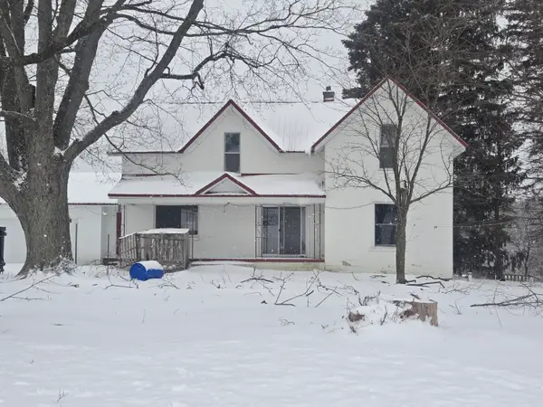 10108 S 37 1/2 Road, Cadillac, MI 49601