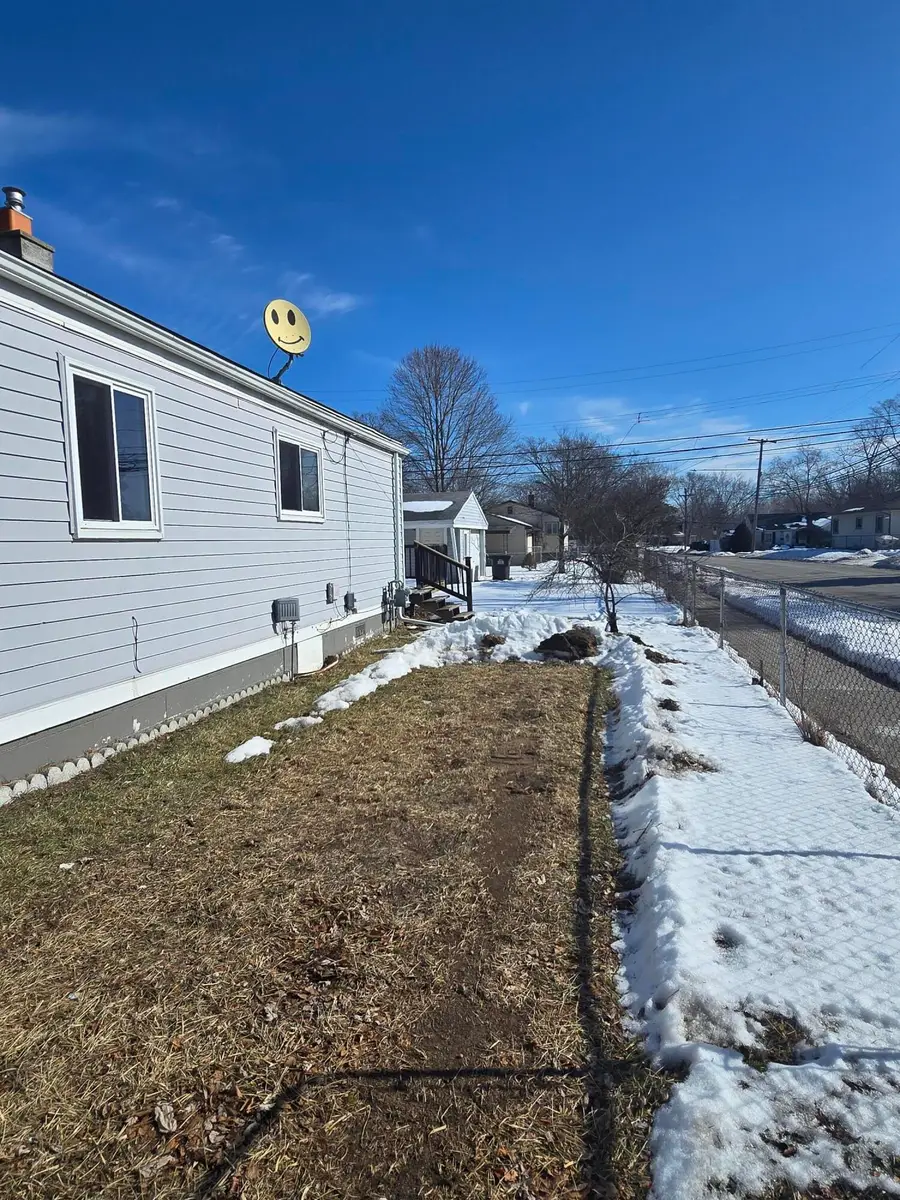 6587 Elm Street, Taylor, MI 48180 - #2