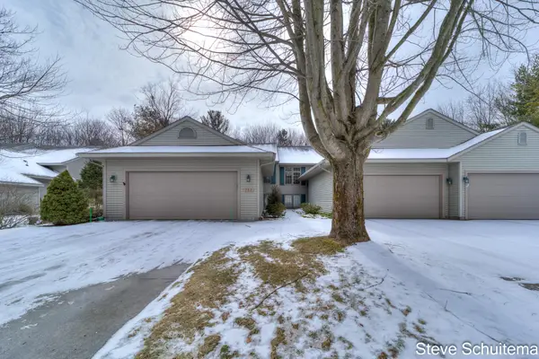 753 Tournament Circle, Norton Shores, MI 49444