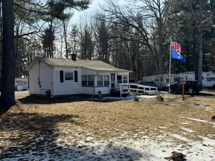 78 W John Street, Newaygo, MI 49337 - #2