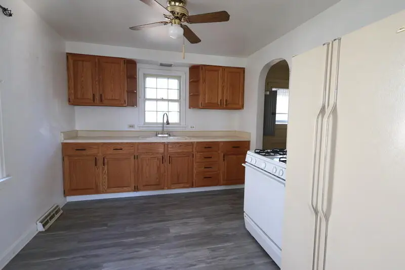 22 Pioneer Avenue, Sturgis, MI 49091 - #2