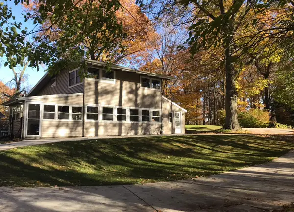 18091 Lovell Road, Spring Lake, MI 49456