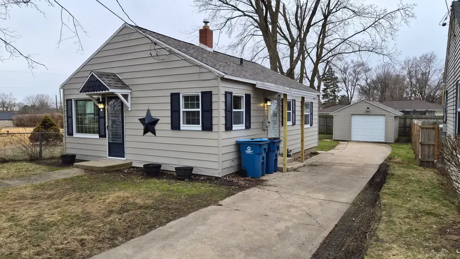 105 N Woodrow Avenue, Battle Creek, MI 49015 - #2