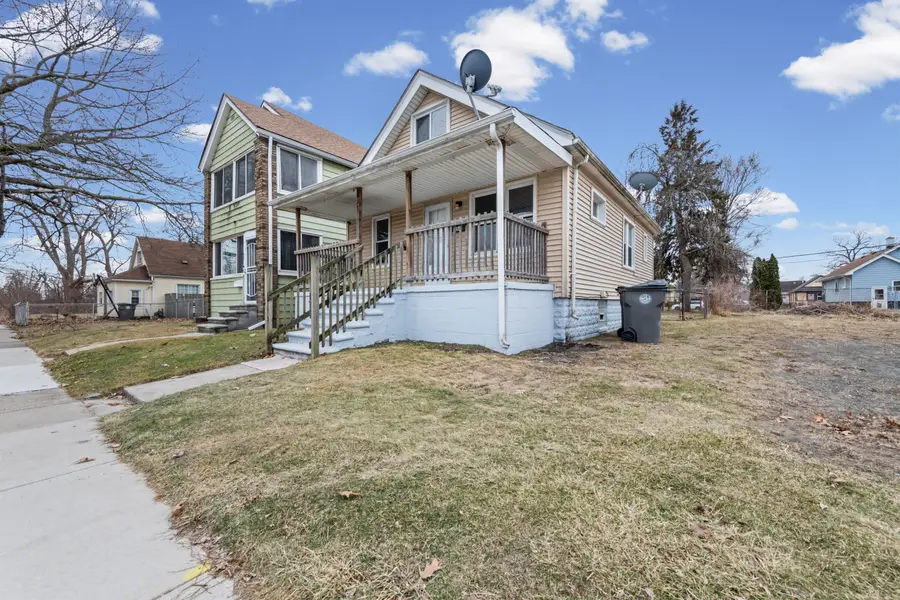 36 E Charlotte Avenue, Ecorse, MI 48229 - #2