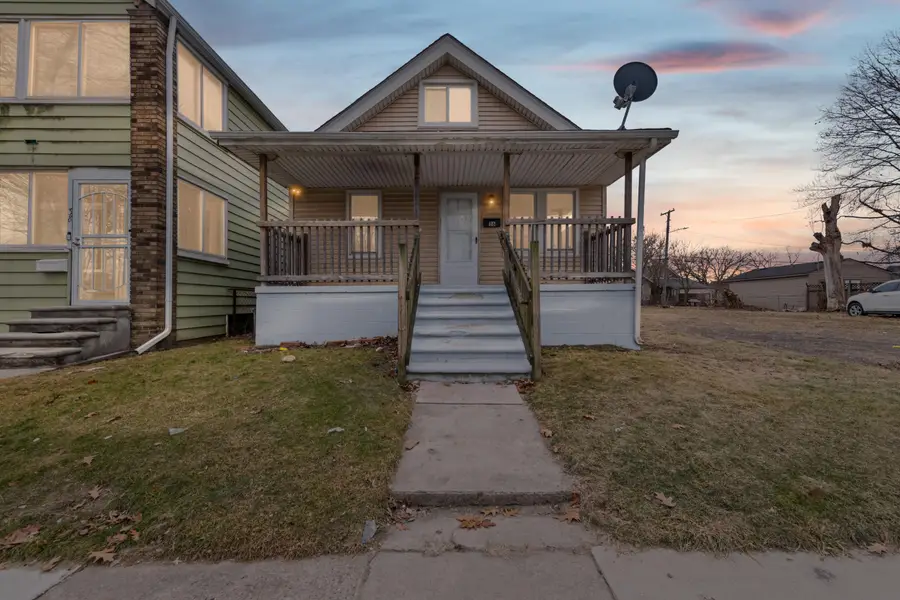 36 E Charlotte Avenue, Ecorse, MI 48229 - #3