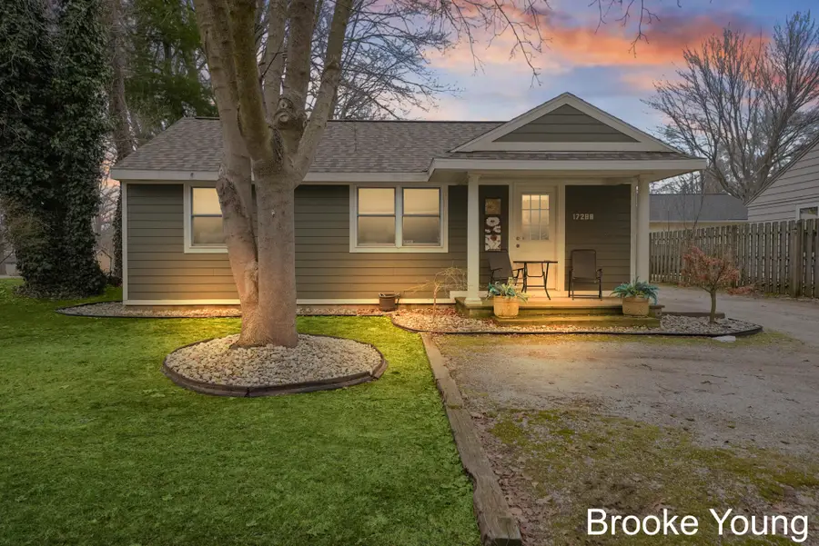 17288 W Spring Lake Road, Ferrysburg, MI 49456 - #2