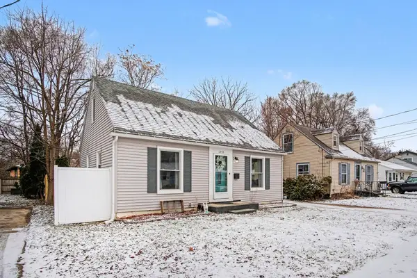 1253 Emerald Avenue Ne, Grand Rapids, MI 49505