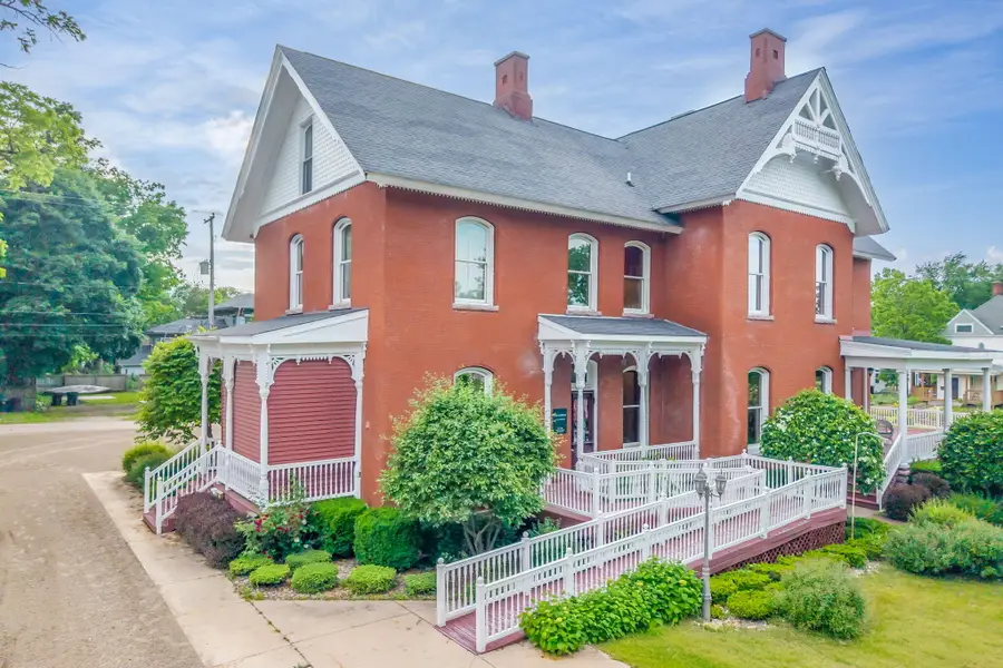 414 Maple Street, Big Rapids, MI 49307 - #2