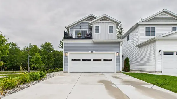 7230 Atwater Drive, Norton Shores, MI 49456