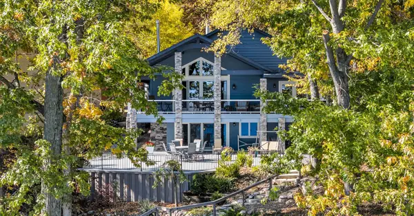 2307 Tecumseh Drive, Brooklyn, MI 49230