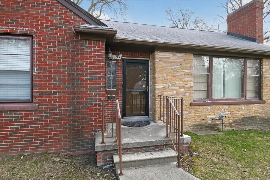 18759 Huntington Avenue, Harper Woods, MI 48225 - #2