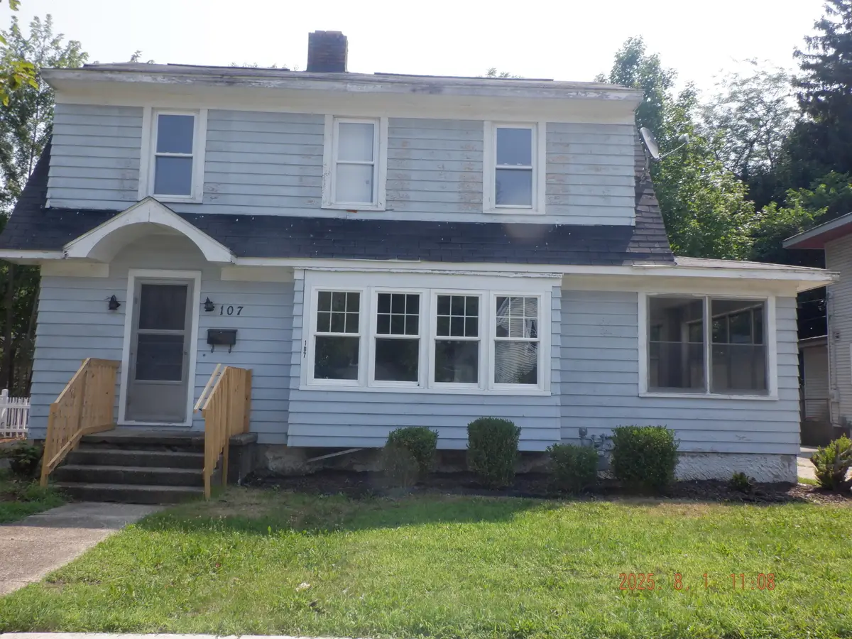 107 N Lakeview Avenue, Sturgis, MI 49091 - #1