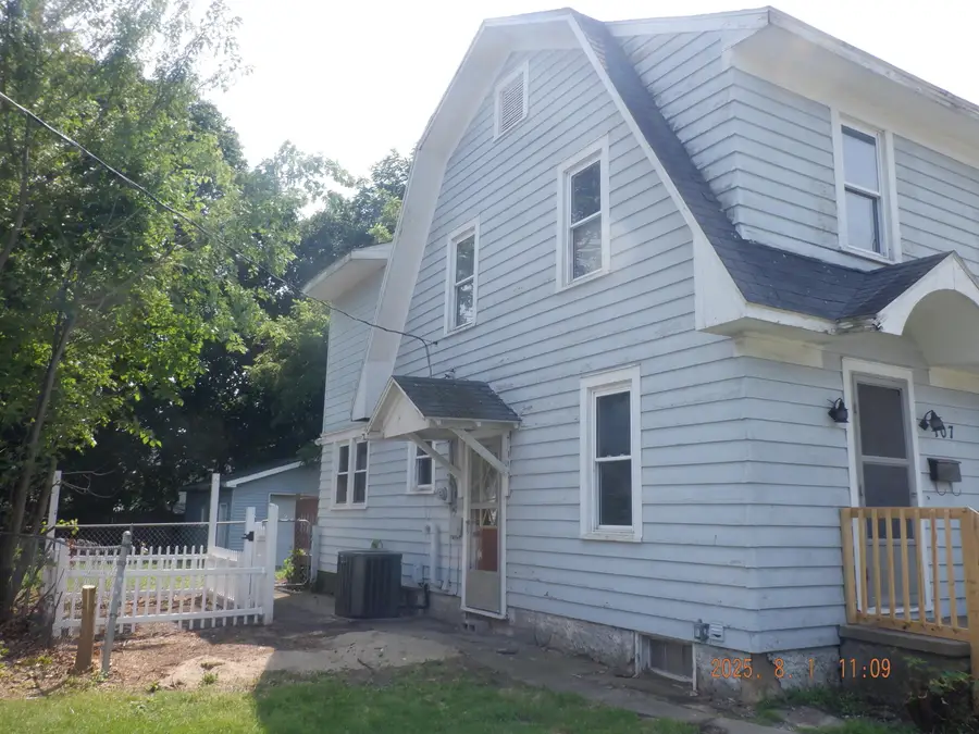 107 N Lakeview Avenue, Sturgis, MI 49091 - #2