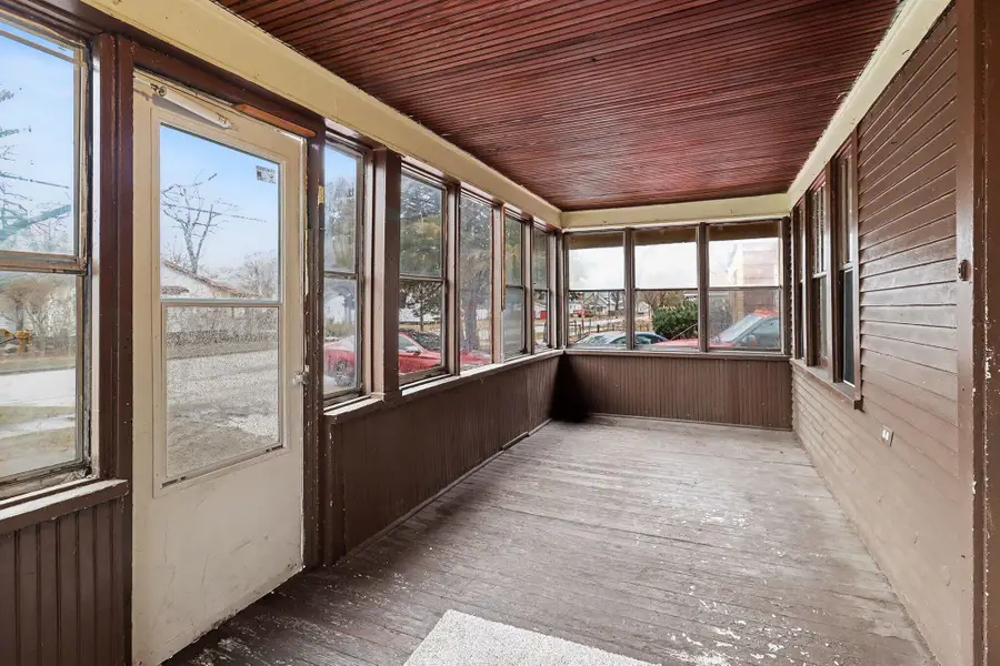 570 E Dale Avenue, Muskegon, MI 49442 - #3