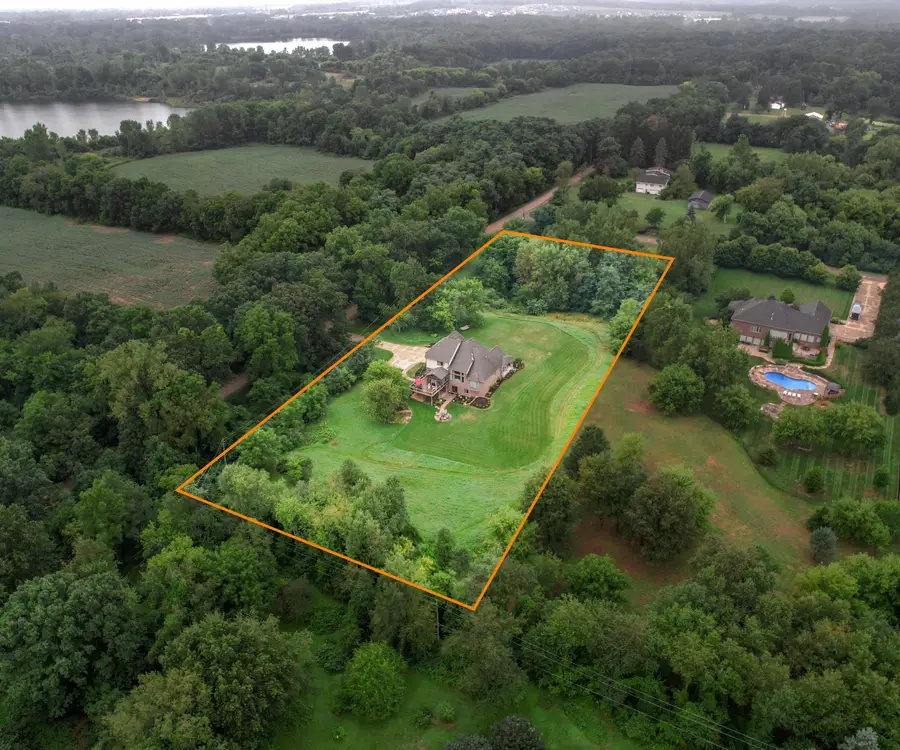 575 E Maple Road, Milford, MI 48381 - #3