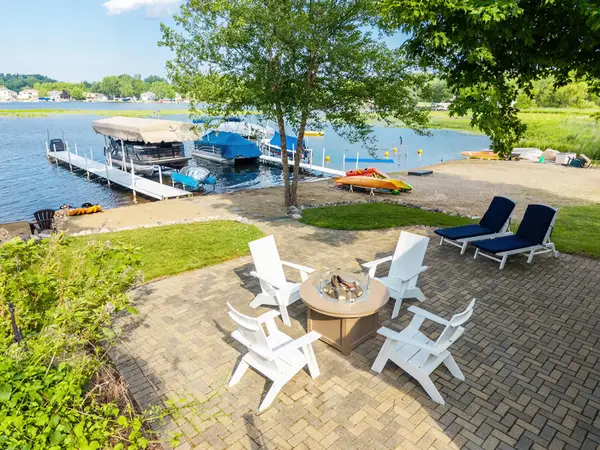 321 Kope Kon Point, Coldwater, MI 49036