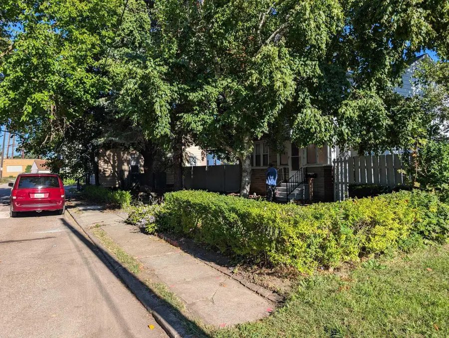 40 W Benson Street, Ecorse, MI 48229 - #2