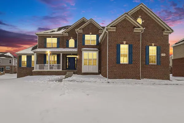 51083 Meadowlands Lane, Canton, MI 48188