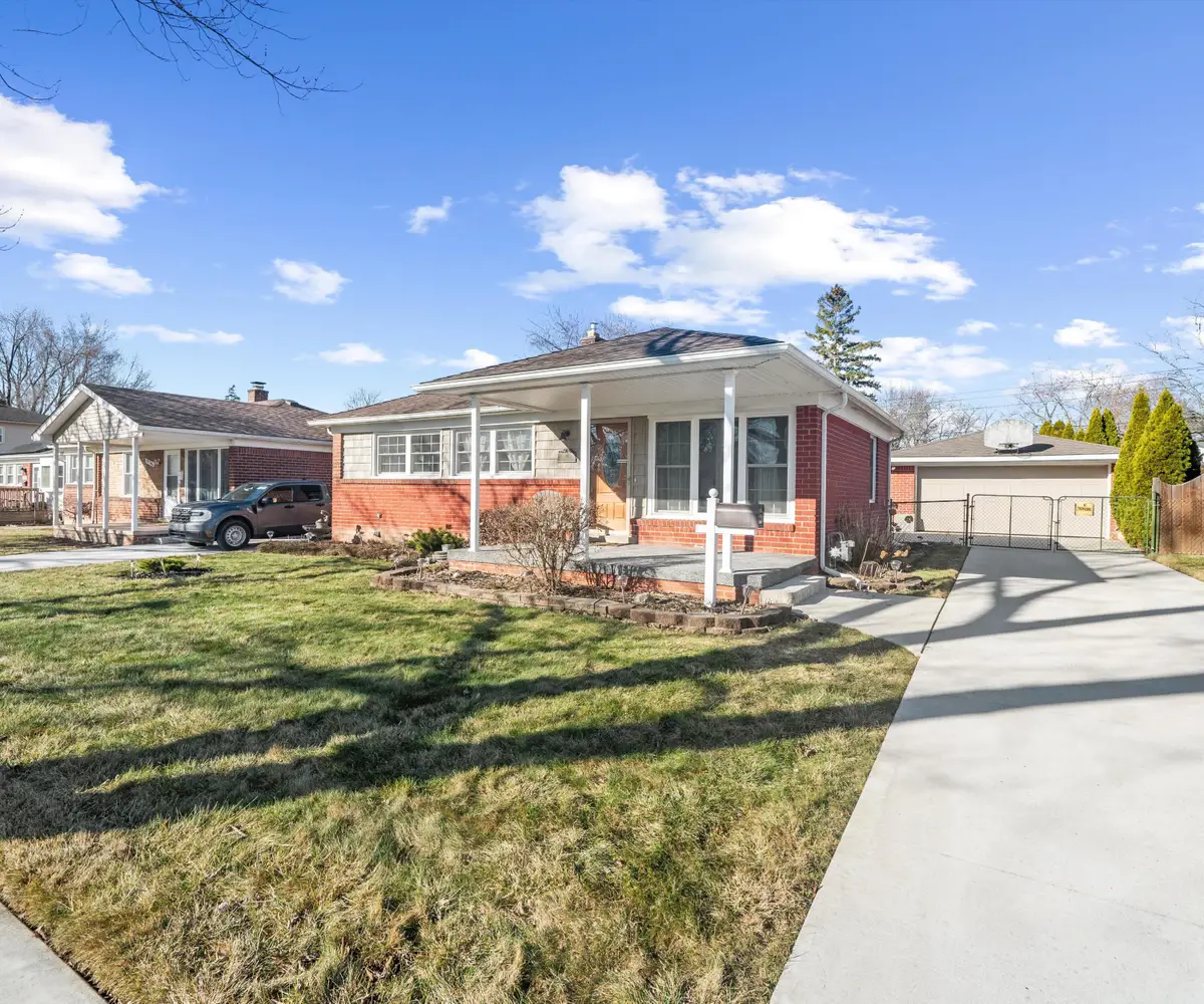 29726 Red Cedar Drive, Flat Rock, MI 48134 - #1