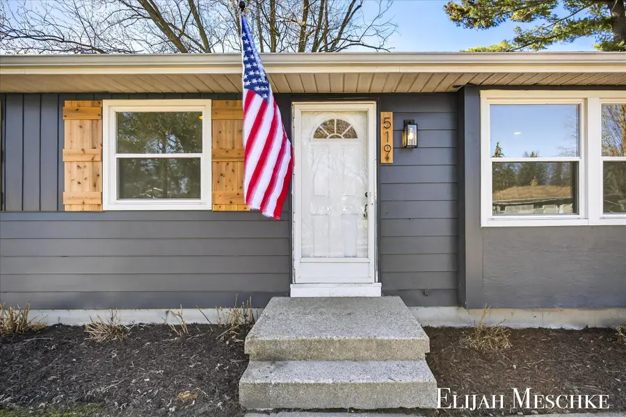 519 Faircrest Avenue Nw, Grand Rapids, MI 49534 - #3