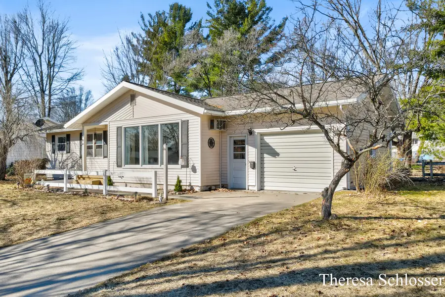 704 Cherry Avenue, Big Rapids, MI 49307 - #3