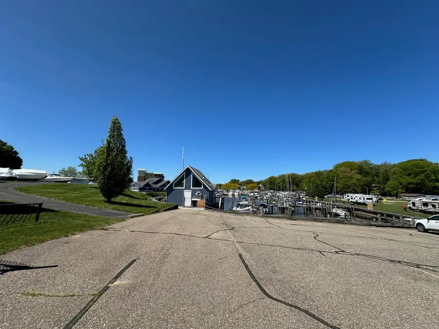 40 N Bailey Avenue #Slip 27, South Haven, MI 49090 - #3