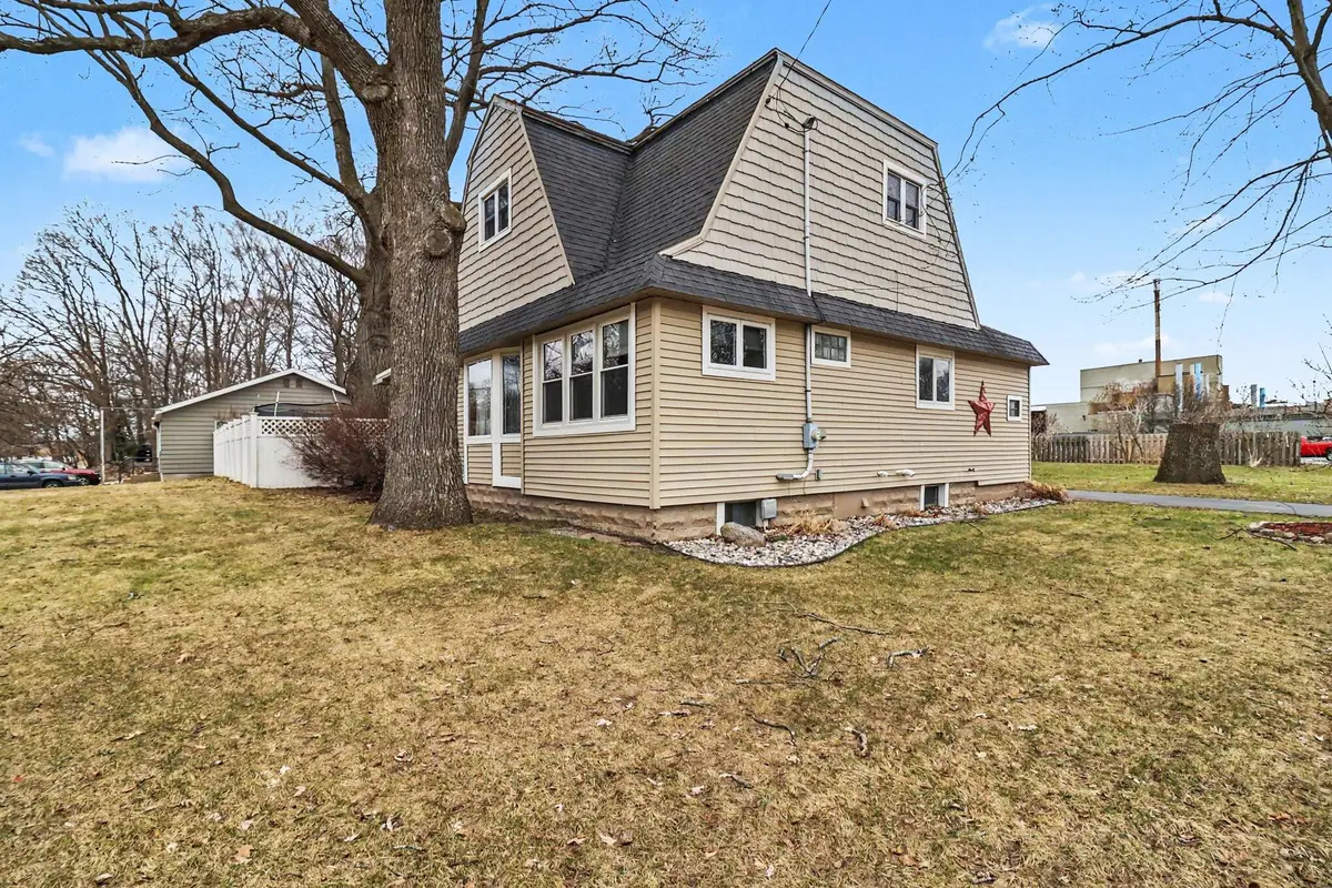 802 N Emily Street, Ludington, MI 49431 - #1