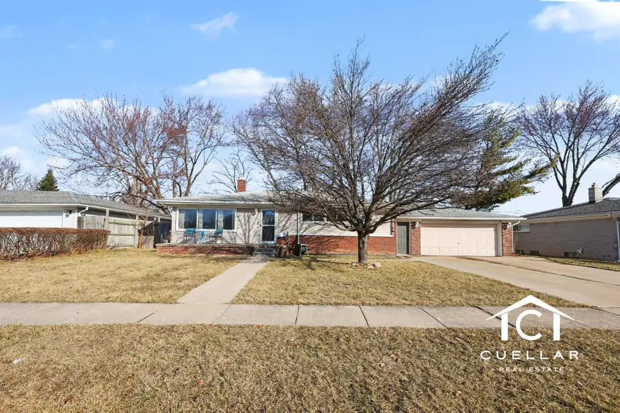 22521 E Schafer Street, Clinton Township, MI 48035 - #3