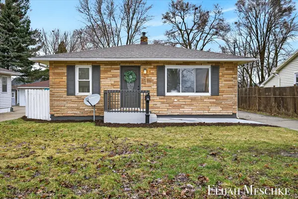 27 Maplelawn Street Sw, Grand Rapids, MI 49548